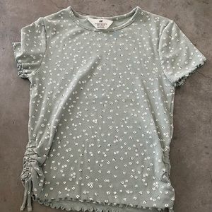 Flower Green H&M Top for Pre teens!